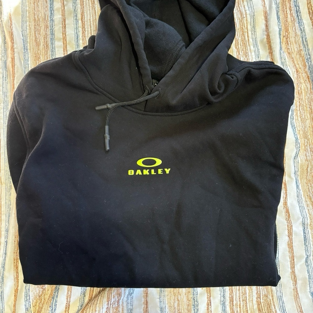 Oakley hoodie